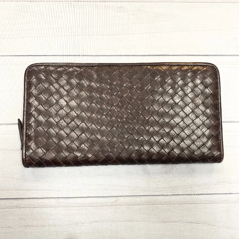 Clutch Designer By Cole-haan  Size: Large