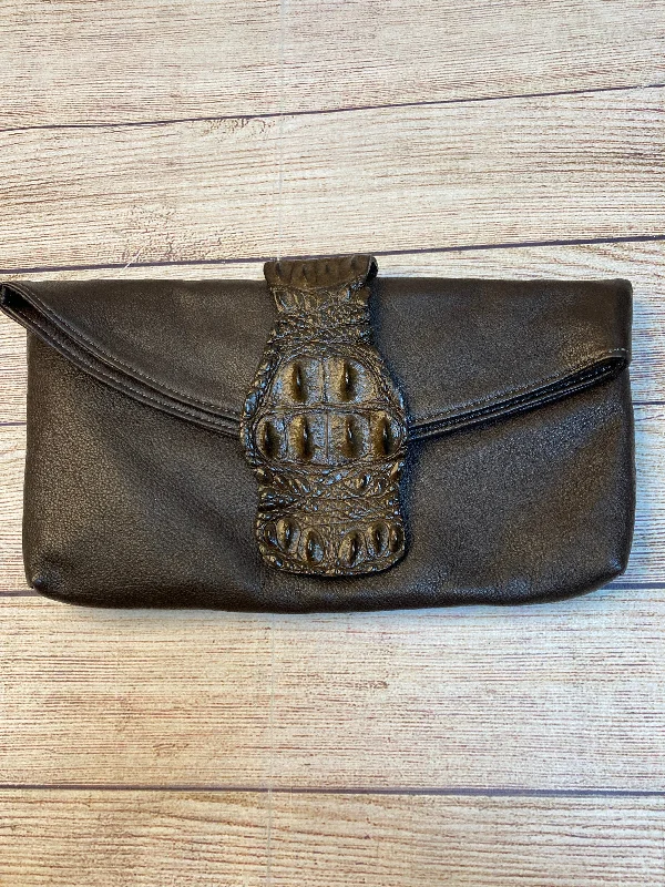 Clutch Luxury Designer By Cma  Size: Medium