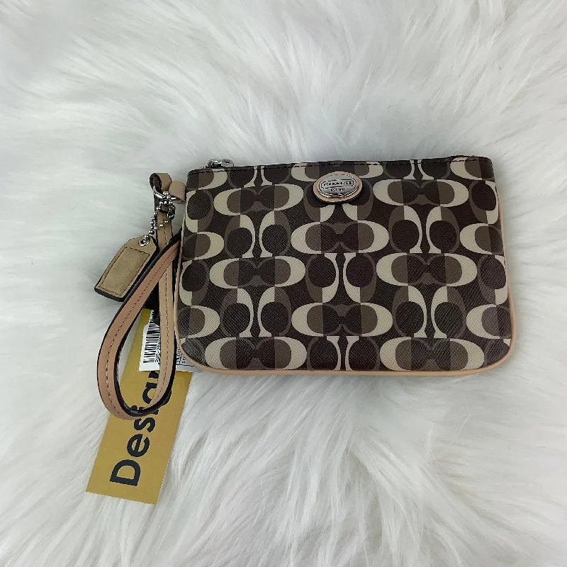 Wristlet Designer Coach, Size Medium