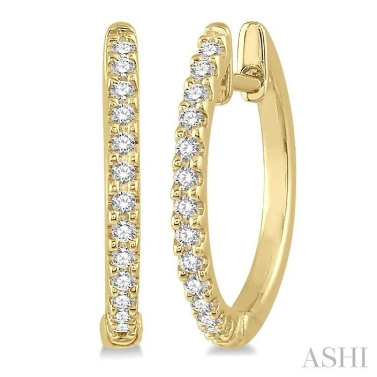 1/5 Ctw Round Cut Diamond Hoop Earrings in 10K Yellow Gold