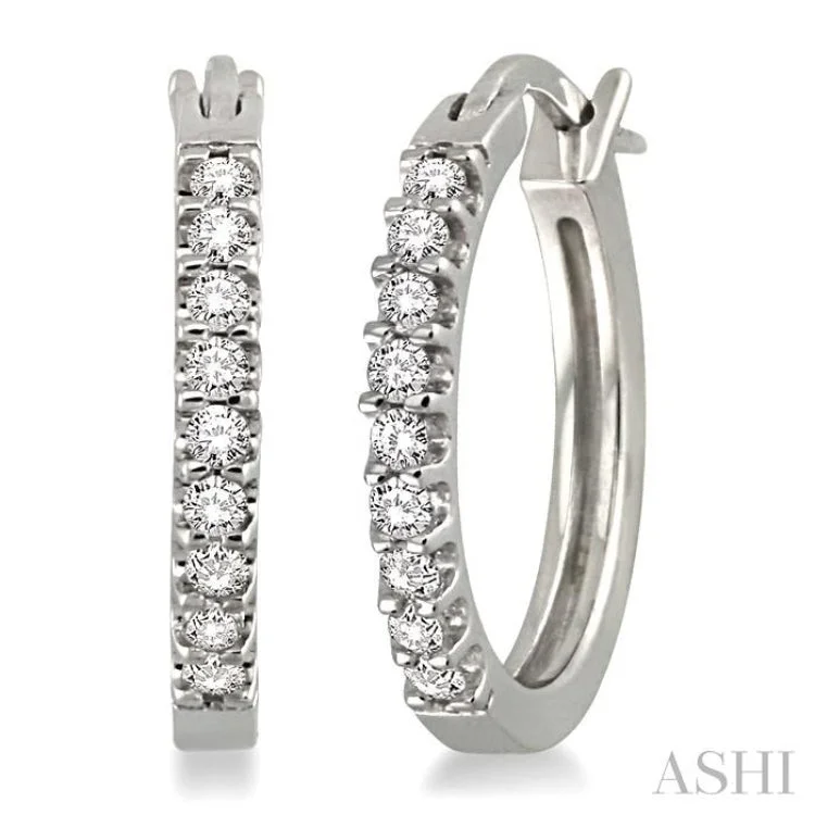 1/4 Ctw Round Cut Diamond Hoop Earrings in 14K White Gold