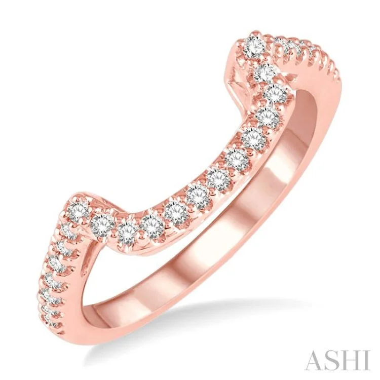 1/4 Ctw Round Cut Diamond Wedding Band in 14K Rose Gold