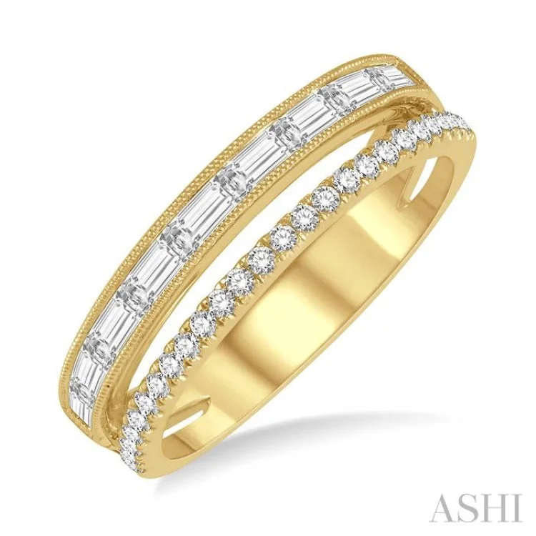 3/8 ctw Split Baguette and Round Cut Diamond Fashion Ring in 14K Yellow Gold