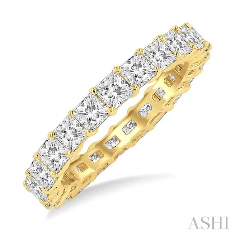 3 Ctw Eternity Princess Cut Diamond Wedding Band in 14K Yellow Gold