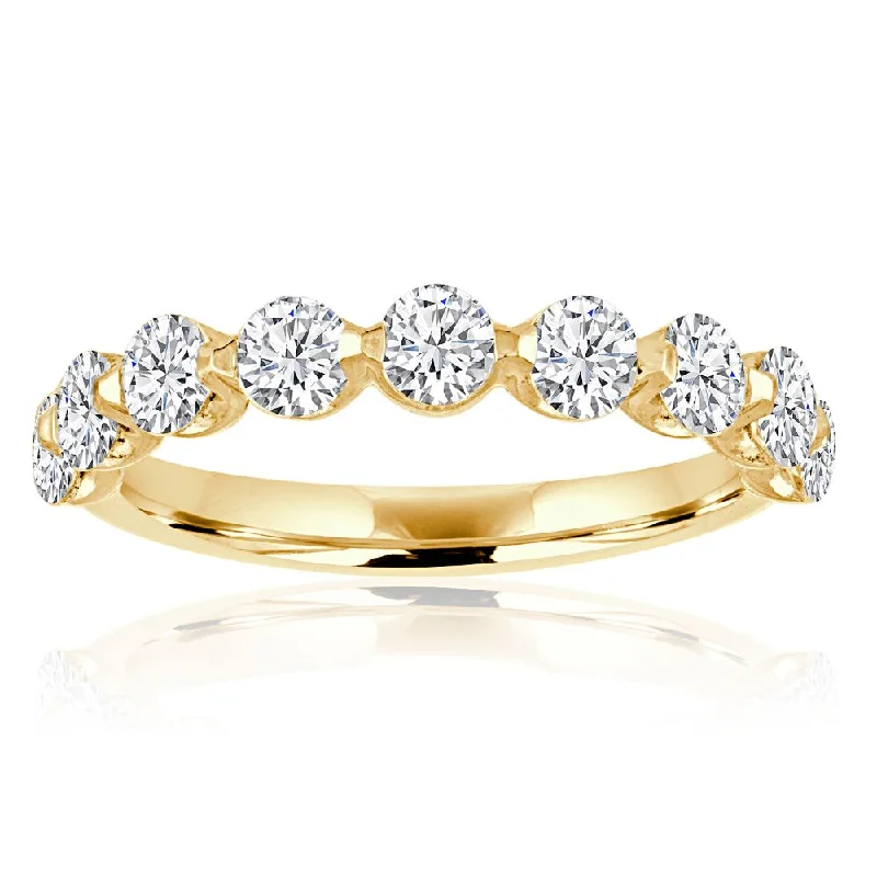 Single Shared Prong Diamond Wedding Band