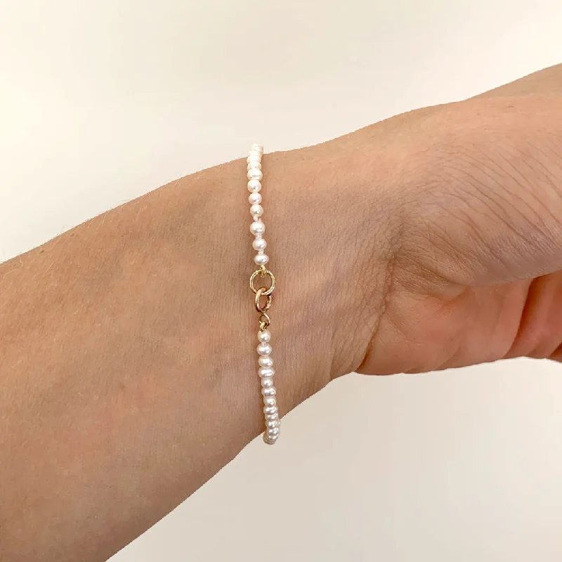 Tiny Pearl Bracelet