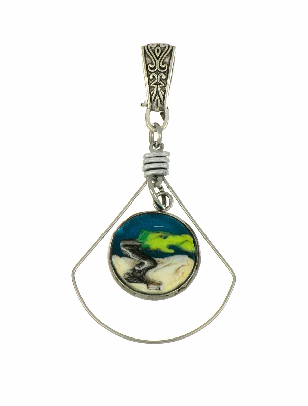 Divi Tree Pendant